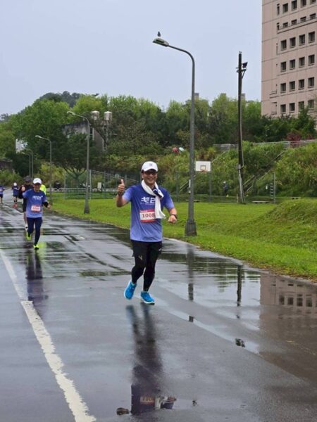 圖／永信生活旅遊事業董事長黃士元走入團隊，帶領大家完成海選