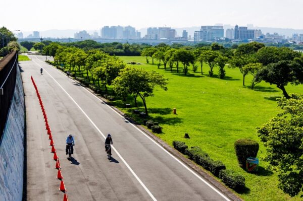 本案雙北罕見千坪超大基地且緊鄰千坪大公園享完整街廓優勢,擁開闊視野與採光條件。(圖/日安PARK提供)