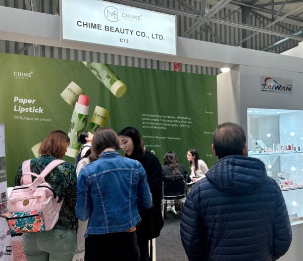 發布會場前來各國買主前來洽詢合作。圖/棨美提供
