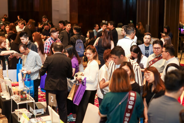 吉隆坡辦理B2B台灣觀光推廣會華人業者場,雙方交流熱絡。圖/交通部觀光局