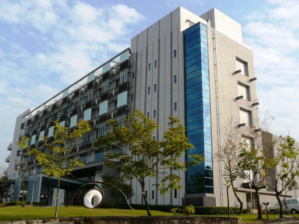 「智慧機器人創新與應用研發中心」工研院六甲院區，負責「技術驗證與場景落地」的核心。