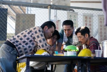 《都市開基祖》本屆金鐘獎表現亮眼，一舉入圍戲劇節目獎、導演獎、男主角獎、男配角獎、最具潛力新人獎、編劇獎及戲劇類燈光獎等7項大獎。（圖/客家電視台提供）