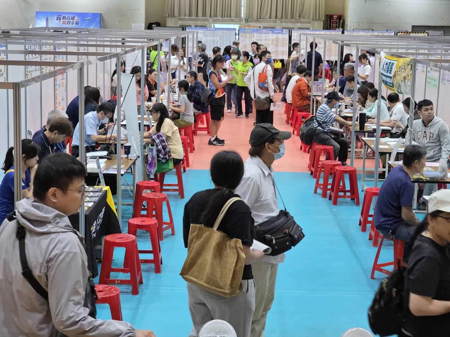 日月光、鴻海等30家企業徵才！高雄10／17釋逾千職缺　銀髮人才也有機會