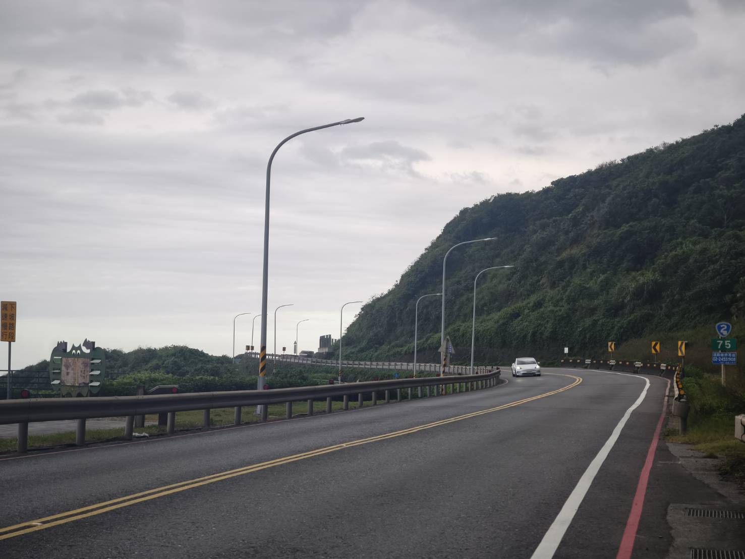 台2線瑞芳濱海路段升級LED照明　近3千萬元工程預計11月完工