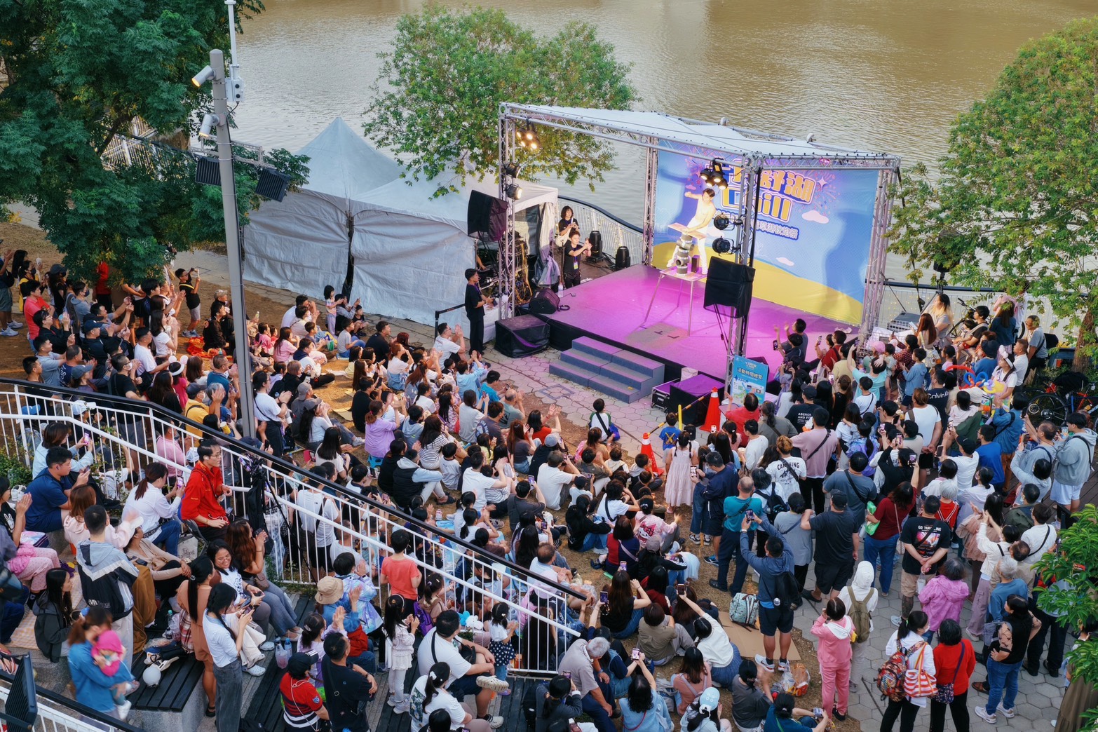 青草湖秋焰祭18天吸逾50萬人次！雙倍煙火點亮新竹秋夜